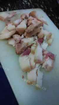 家常菜西兰花炒猪肉做法图解1)
