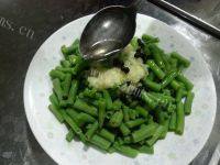 家常菜凉拌豇豆做法图解7)