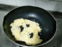 韭菜炒鸡蛋做法图解4)