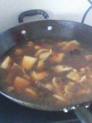 好吃的土豆炖豆腐做法图解6)