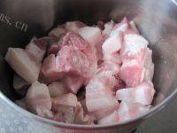家常菜红烧肉炖豆角做法图解2)