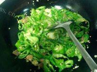 DIY辣椒炒肉做法图解5)