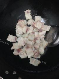 鲜甜萝卜烧肉做法图解4)