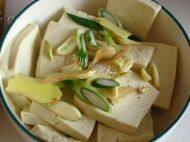 私房咸鱼蒸豆腐做法图解4)