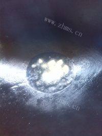家庭版橄榄菜炒豆丁做法图解5)