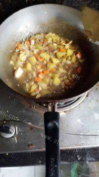 自己做的土豆咖喱饭做法图解4)