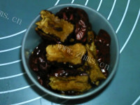自制玫瑰姜枣膏做法图解2)