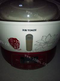 美味的银耳雪梨汤做法图解7)