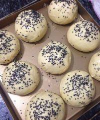 自己做的芝麻小餐包做法图解6)
