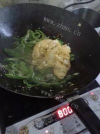 家常菜青椒炒鸡蛋做法图解9)