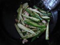 营养的秋葵炒牛肉