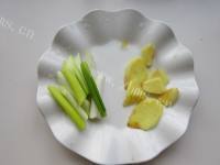 喷香的酸菜鱼做法图解2)