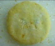 自制南瓜芝麻糯米饼做法图解4)