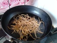 营养的黄花菜炖草鸡做法图解2)
