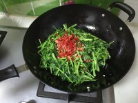 香飘十里的清炒空心菜做法图解7)