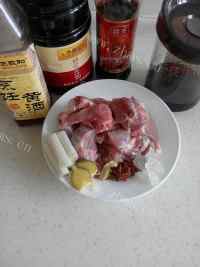 家常菜红烧排骨做法图解1)