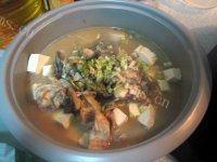 鱼骨豆腐汤自制做法图解10)
