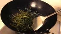 鲜美可口的雪里蕻炖豆腐做法图解6)
