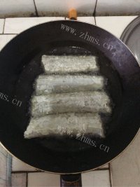 回味无穷的干炸带鱼做法图解4)