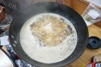 从此爱上土豆烧肉做法图解8)