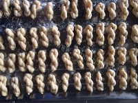 美味的鸡蛋小麻花做法图解4)