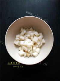 美味的水果燕麦粥做法图解2)