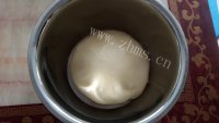 可口的葱香肉松面包卷做法图解1)