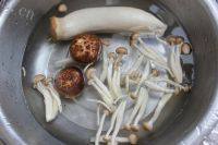 菌菇烩海参的做法图解五