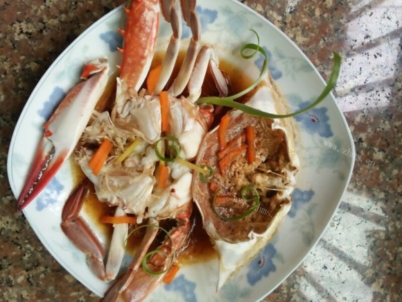热腾腾的蒸螃蟹