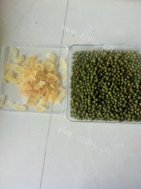 美味的百合绿豆汤做法图解1)