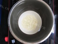 美味的双色慕斯流心蛋糕做法图解21)