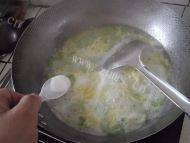 自己在家做丝瓜蛋花汤做法图解5)