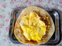 美味的鸡蛋豆芽卷饼#新鲜从做法图解9)