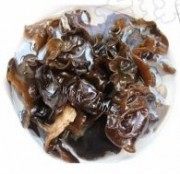 家常菜葱烧木耳炒肉做法图解3)