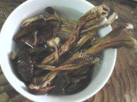 味道不错的茶树菇鸡汤做法图解2)