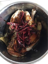 自制酱鸭做法图解7)