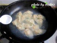 自制菜肉馄饨做法图解14)