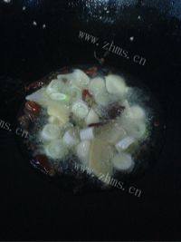 美味的麻辣小龙虾做法图解8)