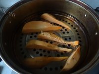美味的蚝香红薯油豆腐做法图解3)