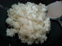 美味的黄金蛋炒饭做法图解5)