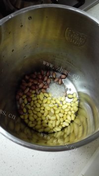营养的大米花生豆浆做法图解3)