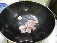 家常菜蒜苗炒五花肉做法图解4)
