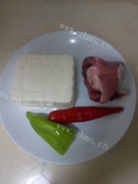家常菜肉末蒸豆腐做法图解1)