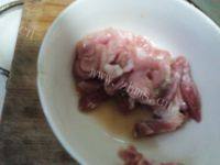 自制青菜肉丝炒面做法图解4)