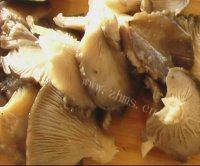 健康美食之平菇炒肉做法图解3)