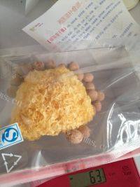 简单易做的银耳莲子汤做法图解1)