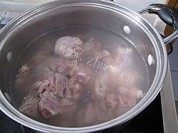 土豆炖羊肉做法图解2)