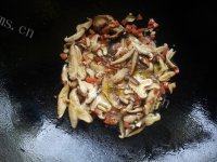 绿色食物之炒河粉做法图解7)