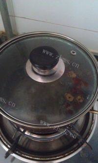 美味的红枣南瓜糖水做法图解5)