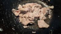 家常菜芹菜肉片做法图解6)